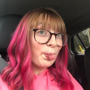 Meet your Posher, Emma